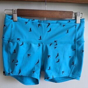 Oiselle Size 4 Blue Flying Bird Print O-Mazing Power Compression Mini Shorts